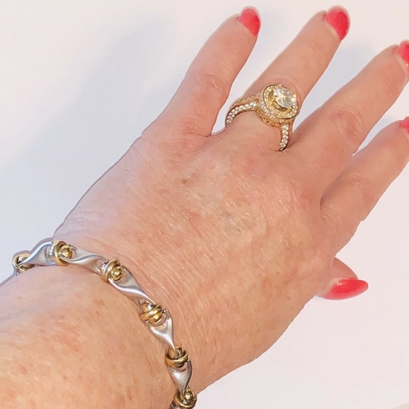 14 Kt White & Yellow Solid Gold Link Bracelet - Picture 7 of 9